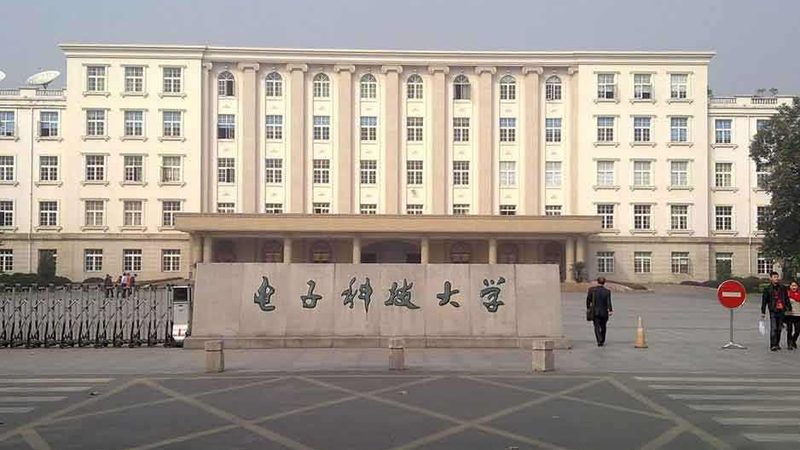 揭秘电子元件生产厂家直销定制流程